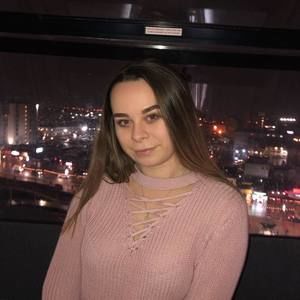 Meet your Posher, Victoria